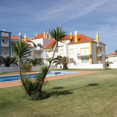 Holidays - Surf Pool With Tennis Court شقة