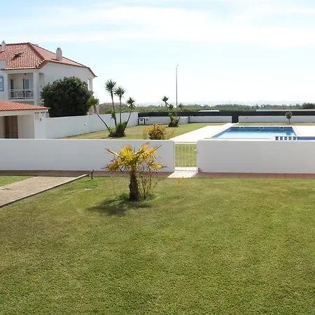 Appartement Holidays - Surf Pool With Tennis Court Baleal